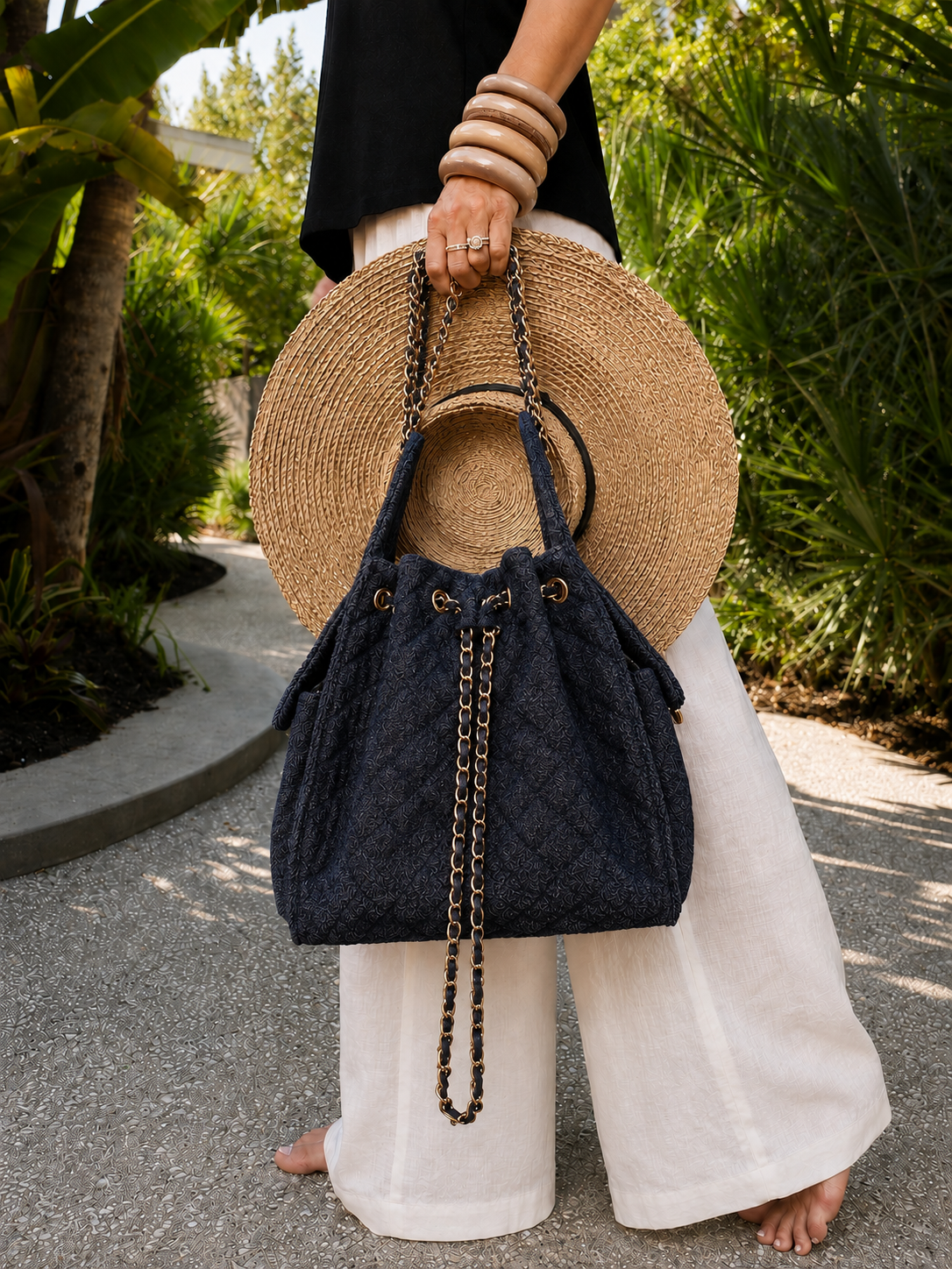 BEACH HAUS Bayshore Dark Wash Denim medium quilted denim bucket bag supplier image 3