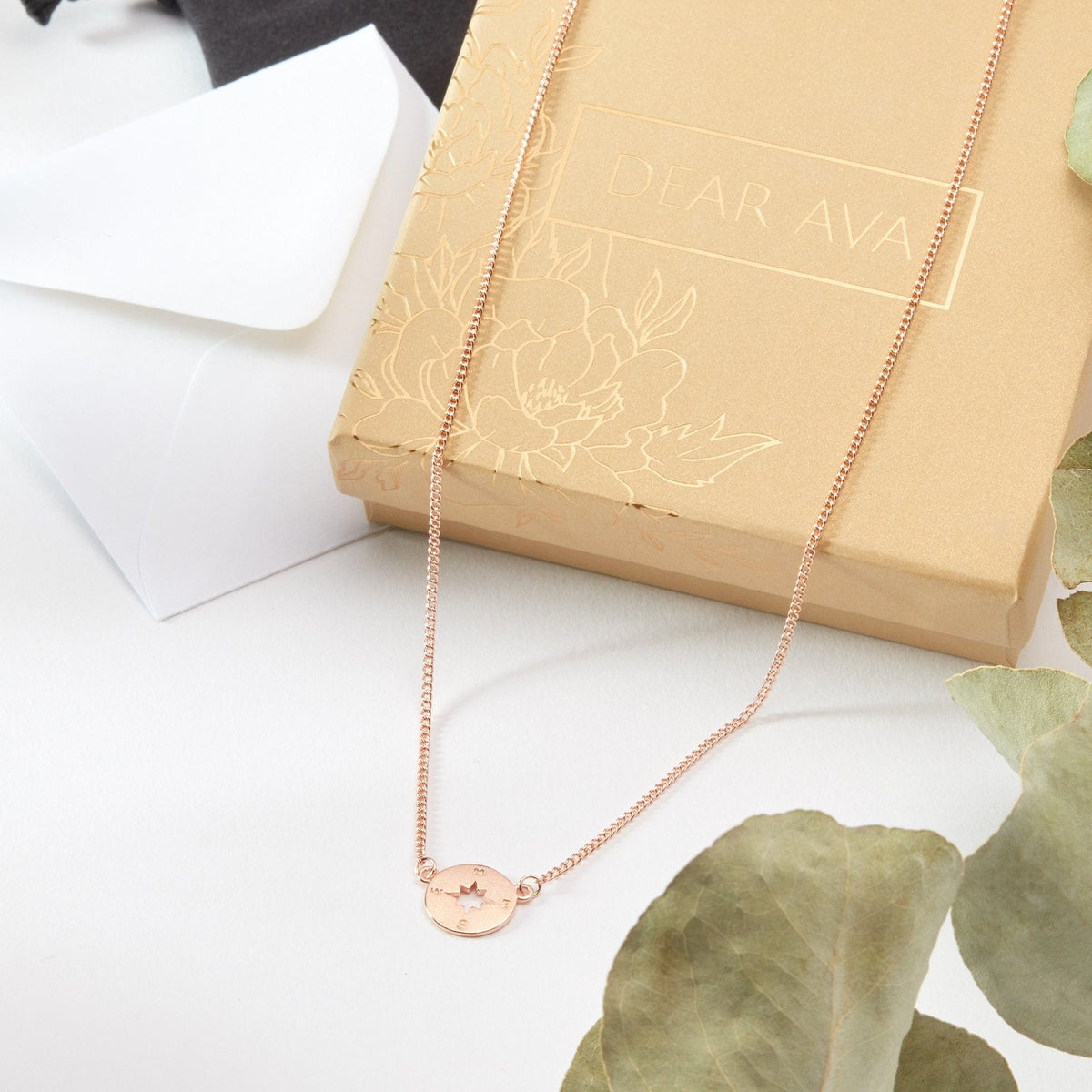 Compass rose gold-plated aunt and niece necklace product view