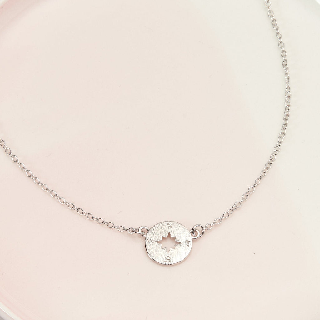 Compass silver-plated aunt and niece necklace detail