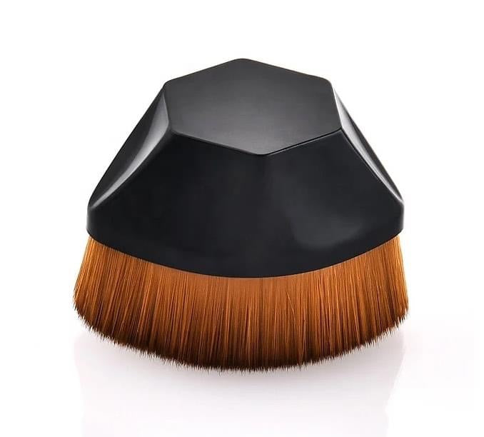 Flat-top kabuki brush for liquid cream and powder makeup