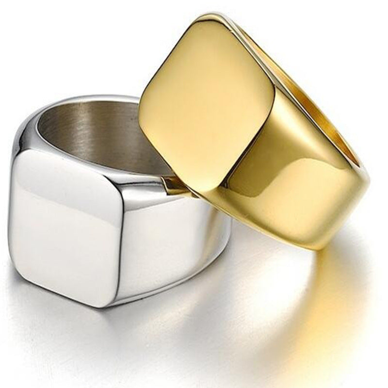 Men’s high-gloss geometric statement ring in Gold
