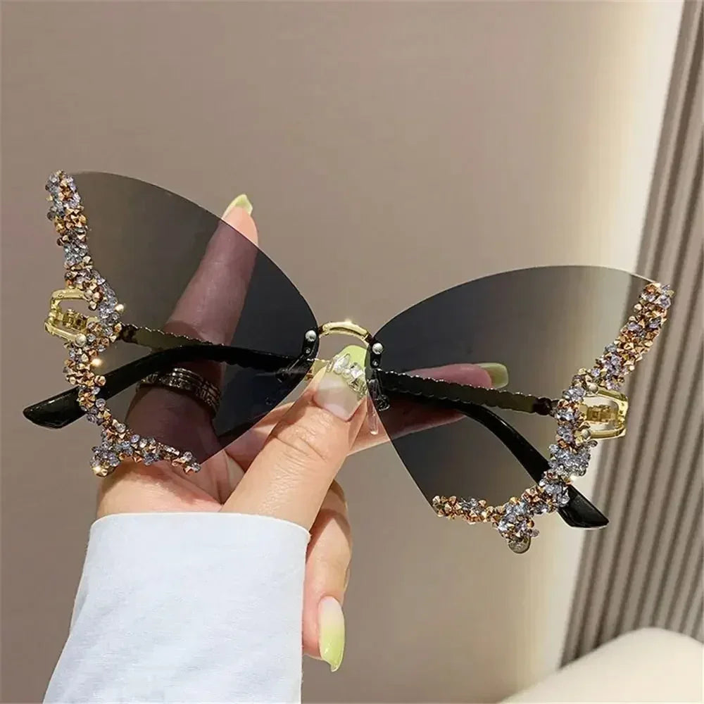 Oversized butterfly sunglasses fashion detail