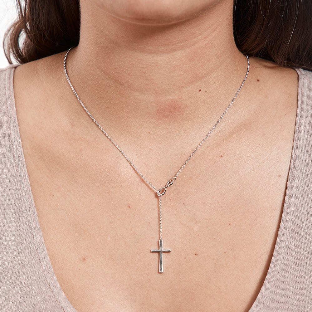 Sentimental aunt and niece necklace with gift-ready packaging