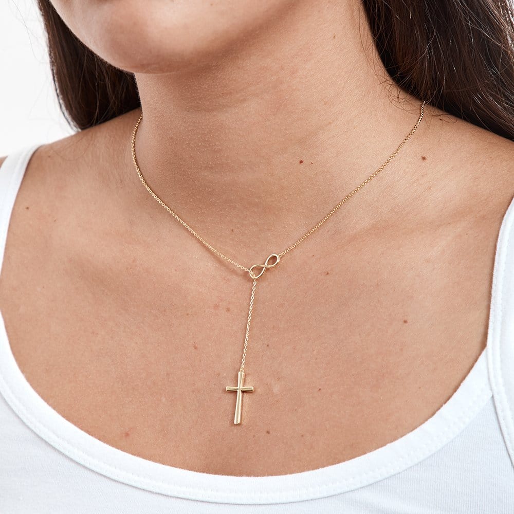 Sentimental aunt and niece necklace with gift-ready packaging
