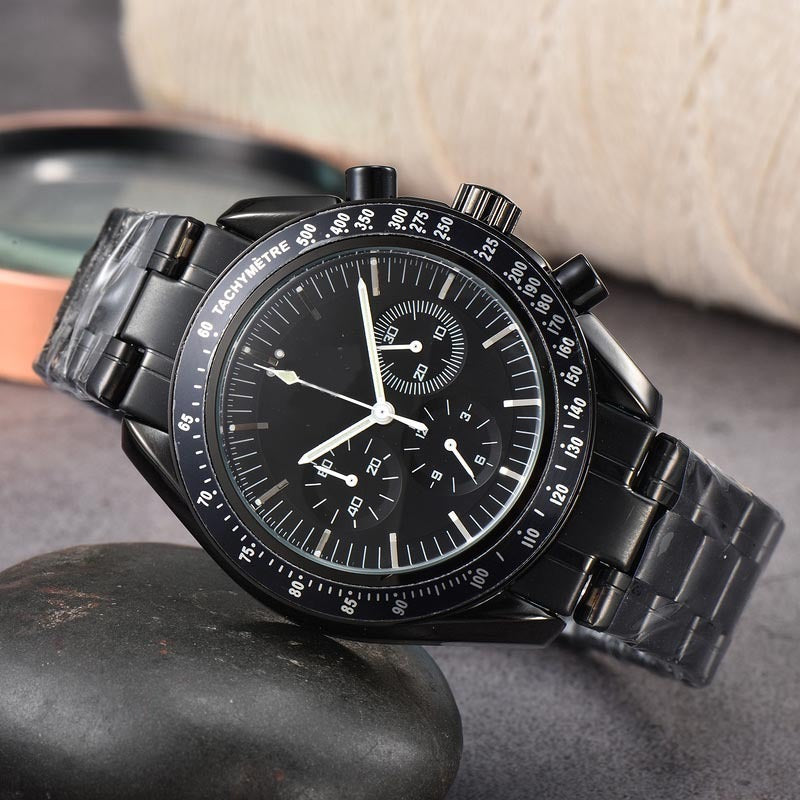 Men’s Steel-Band Quartz Watch – product view 6