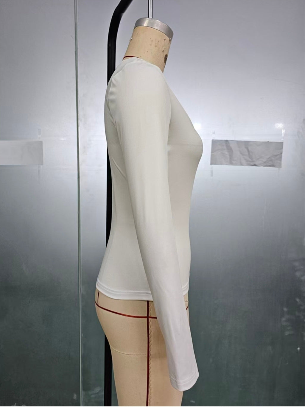 Women’s White Slim-Fit Long-Sleeve Top