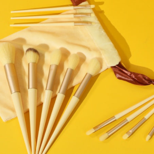 13-Piece Essential Makeup Brush Set – product view 12